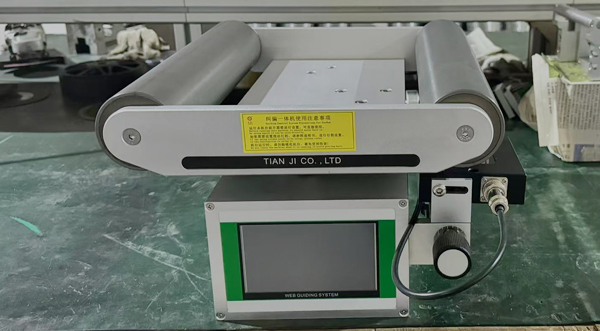 制袋機收放卷偏離？糾偏機助您解決難題